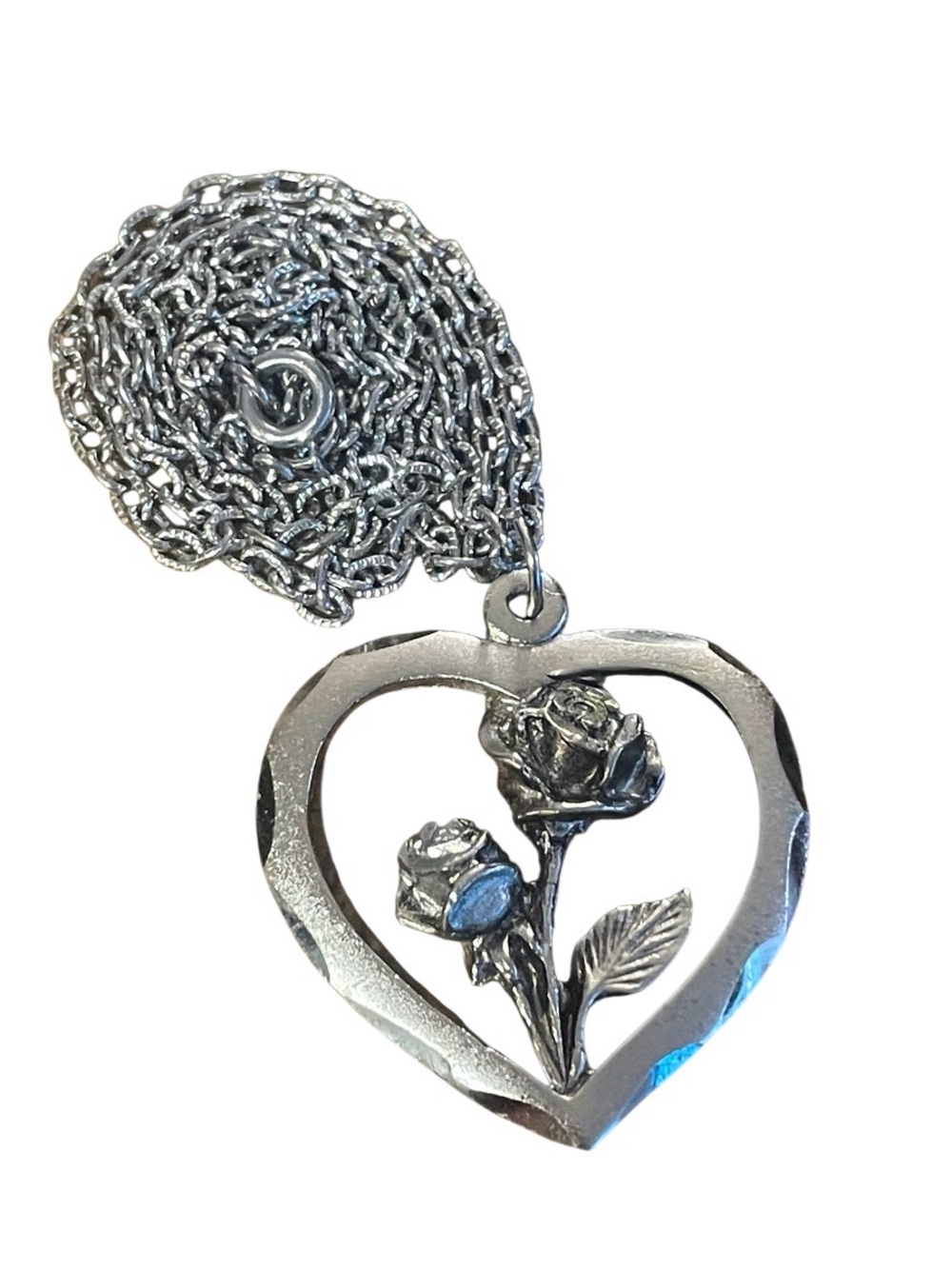 Estate Jewelry Made In Italy Open Heart Shape 2 Roses And Leaf Pendant W/Chain